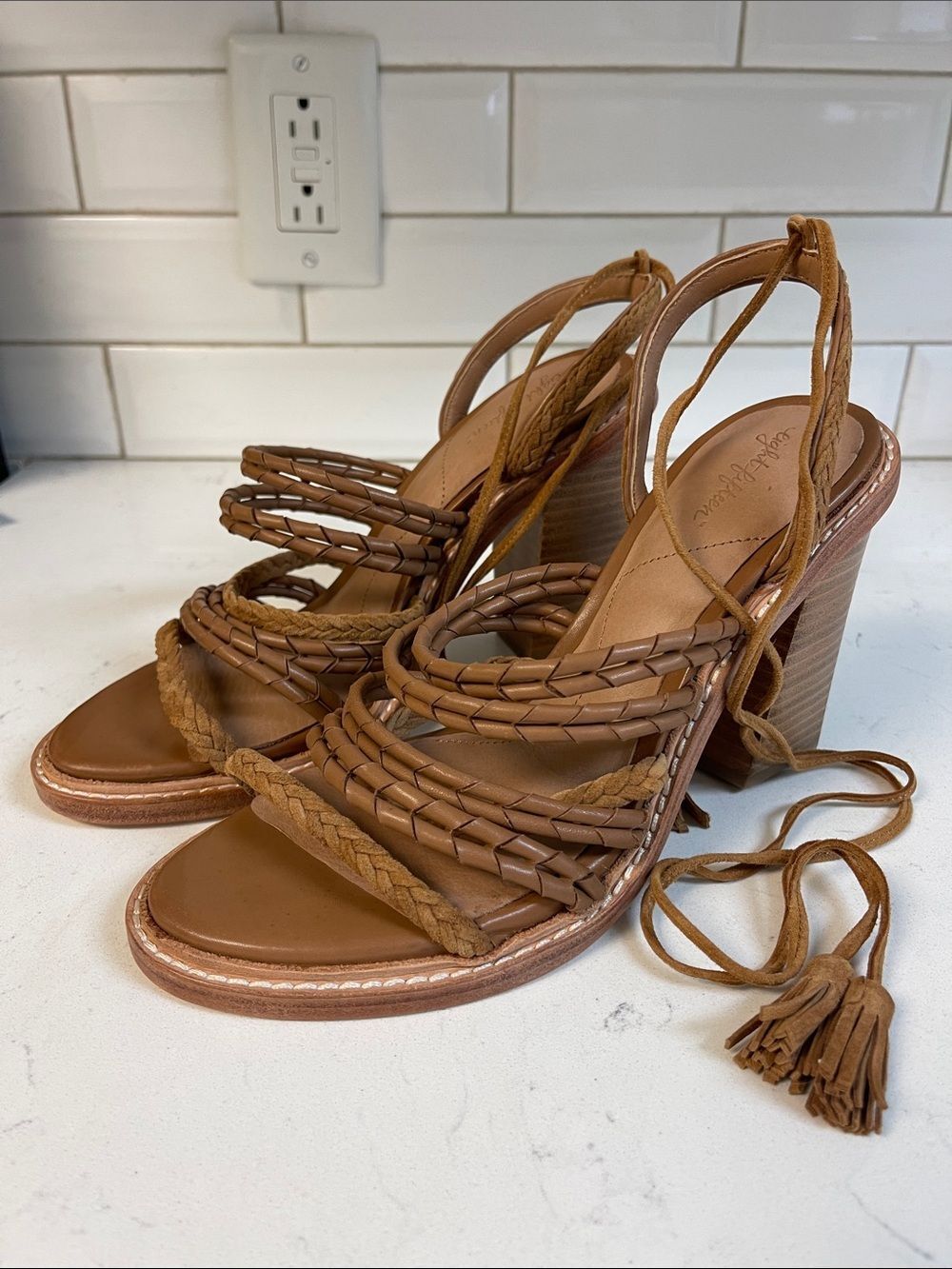 Eight Fifteen Phoebe Leather Stacked Heel Sandals Size 8